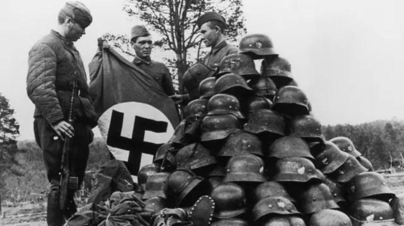 Dmitriev spomnil na drugo svetovno vojno v luči načrtov Nemčije za ustanovitev »najmočnejše vojske«