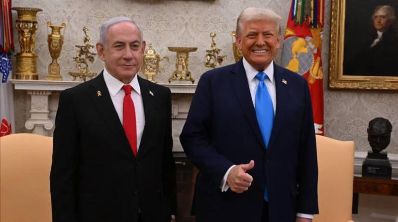 Iran izstrelil močne balistične rakete, Izrael cenzurira posnetke, gori pri Tel Avivu... Se je Trump prelevil v Nerona?