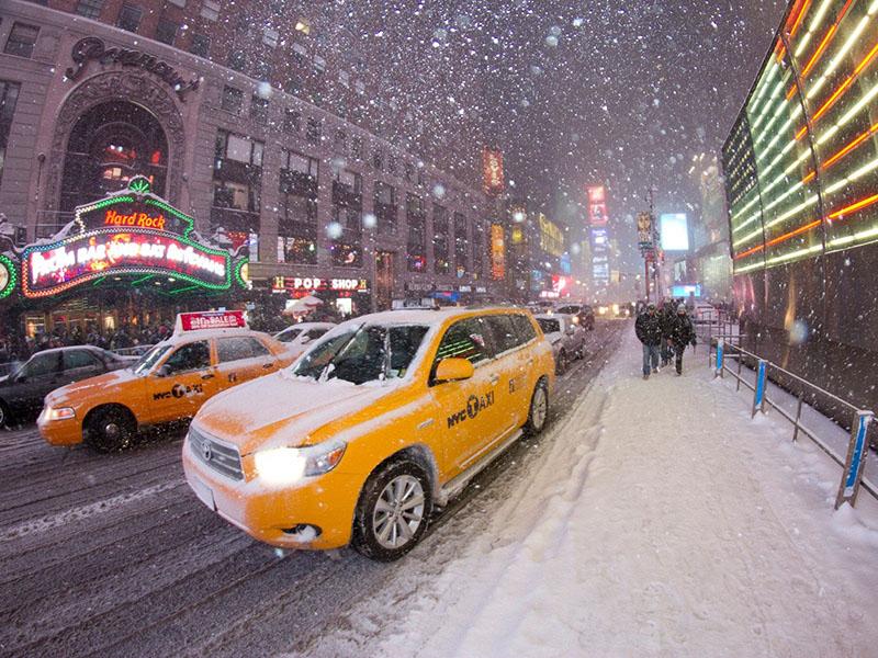 V New Yorku na domu aretirali brata zaradi priprave bombe