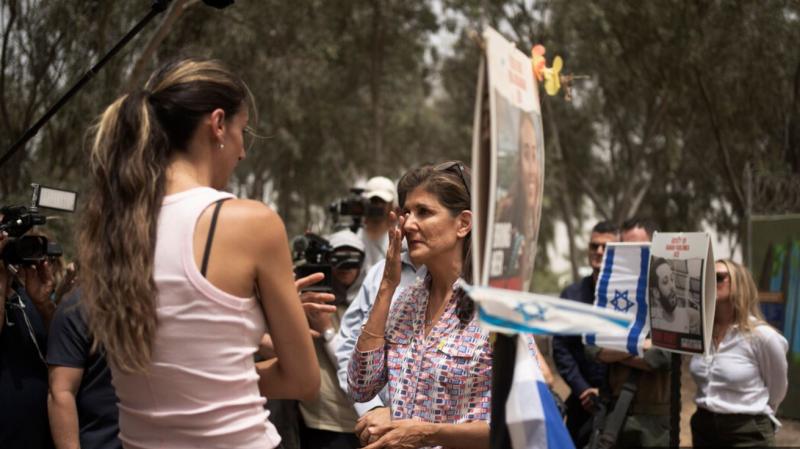 Sramotna poteza Nikki Hailey: Na izraelsko granato napisala »Pokončajte jih!« (FOTO)
