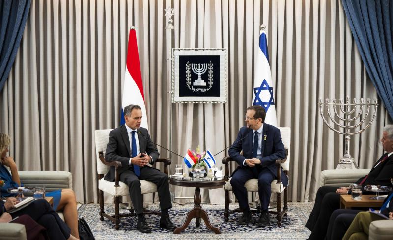 Pot nizozemskega zunanjega ministra v Izrael odpovedana po nalogu za aretacijo Netanjahuja