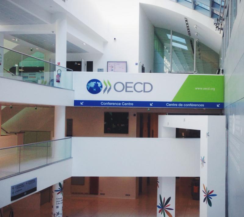 OECD kljub boljši napovedi globalne rasti poziva k več ukrepom za rast