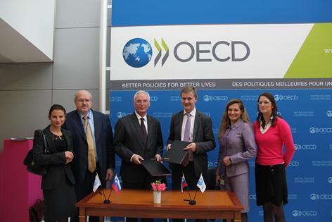 Madžarska ne bo več blokirala vstopa Romunije v OECD