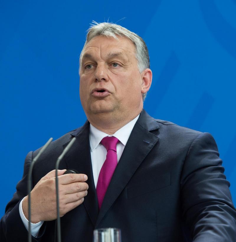 Nož v hrbet Evrope: Ali je madžarski predsednik vlade šel čez rob?