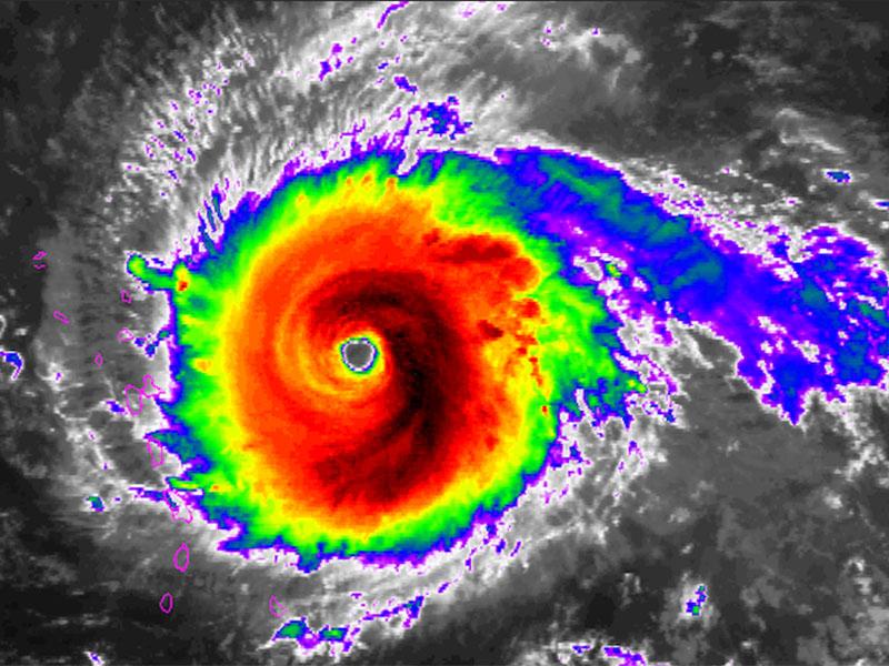 Orkan Irma spremenil smer in povzročil evakuacijsko zmešnjavo na Floridi