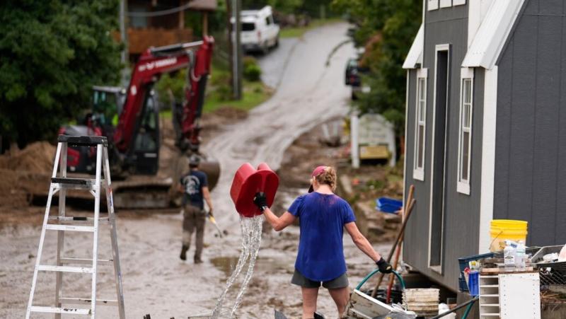 Bidnova »Katrina«: Orkan zavil v črno pet ameriških držav, pomoč prispela - Izraelu in Ukrajini