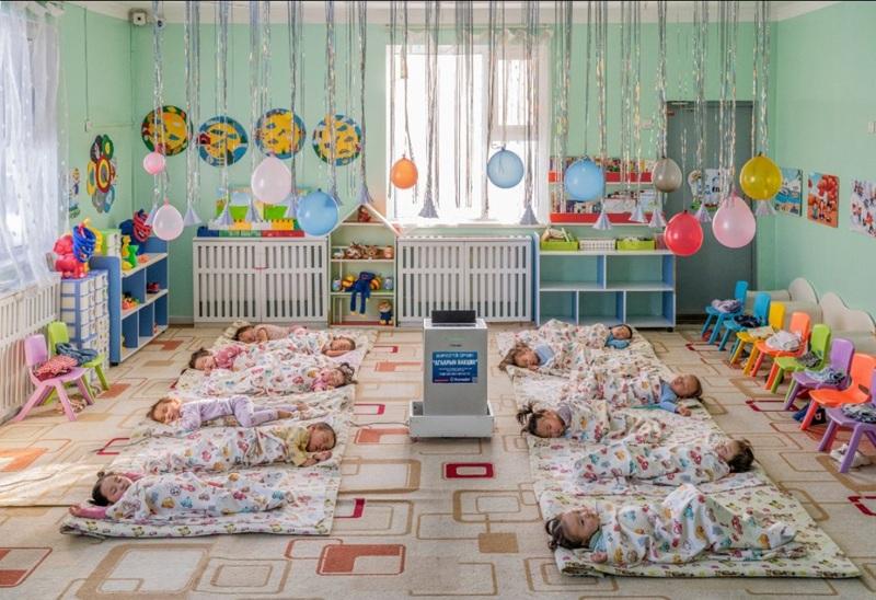 Povečujo rodnost: Mongolija uvaja označbe za nosečnice