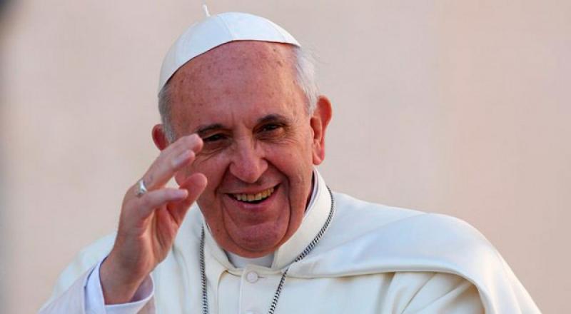 Papež Frančišek ob začetku velikonočnih slovesnosti pozval k miru