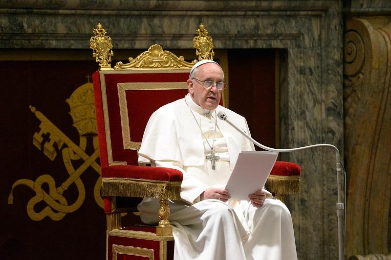Papež ob stoletnici konca prve svetovne vojne pozval k miru