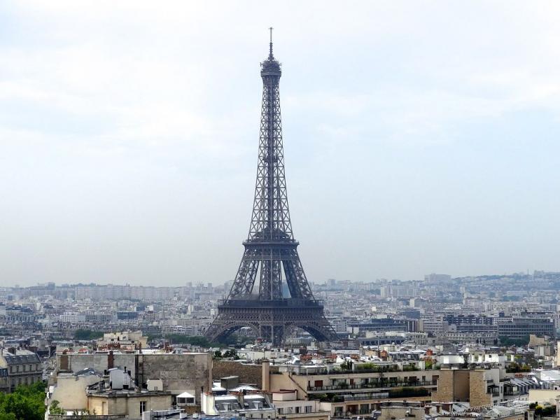 Pariz želi v luči brexita privabiti ameriške banke