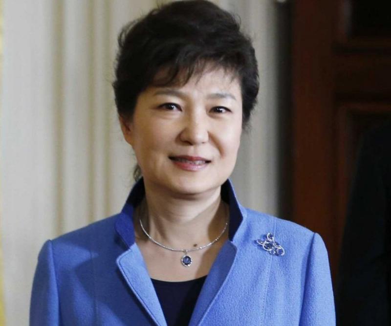 Nekdanjo južnokorejsko predsednico uradno obtožili podkupovanja