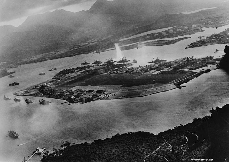 Ko je japonski napad na Pearl Harbor sprožil globalno vojno