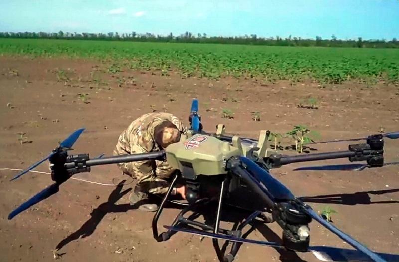 Prihaja Perun: Ruska vojska bo dobila nenavadno pomoč z neba – v obliki novega in velikega drona