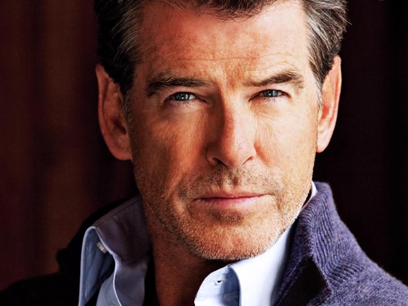 Pierce Brosnan se je pridružil filmski ekipi na Visu