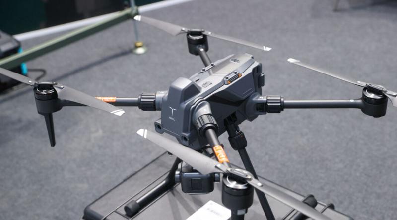 10 milijonov vreden tank zažgal dron, ki stane 500 dolarjev: Že trije uničeni »Abramsi«, prvega sesula ruska »Piranja«