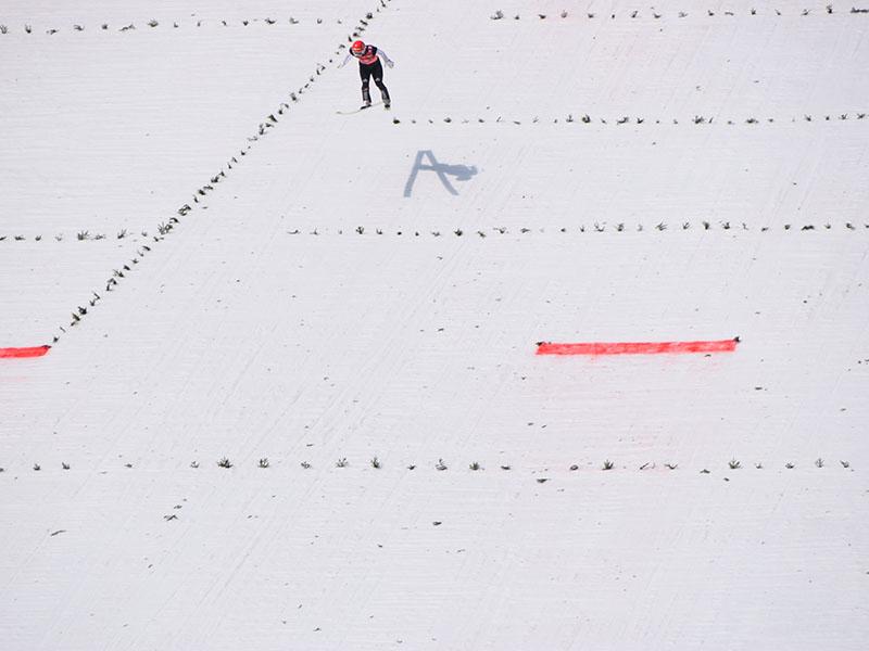 Skakalci s stopničkami v Vikersundu povabili v Planico