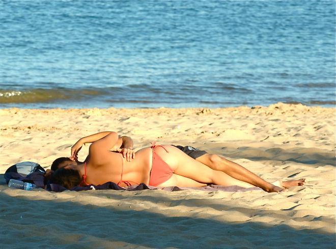 Seks na plaži ni dobra ideja: Sliši se romantično, pa je res?