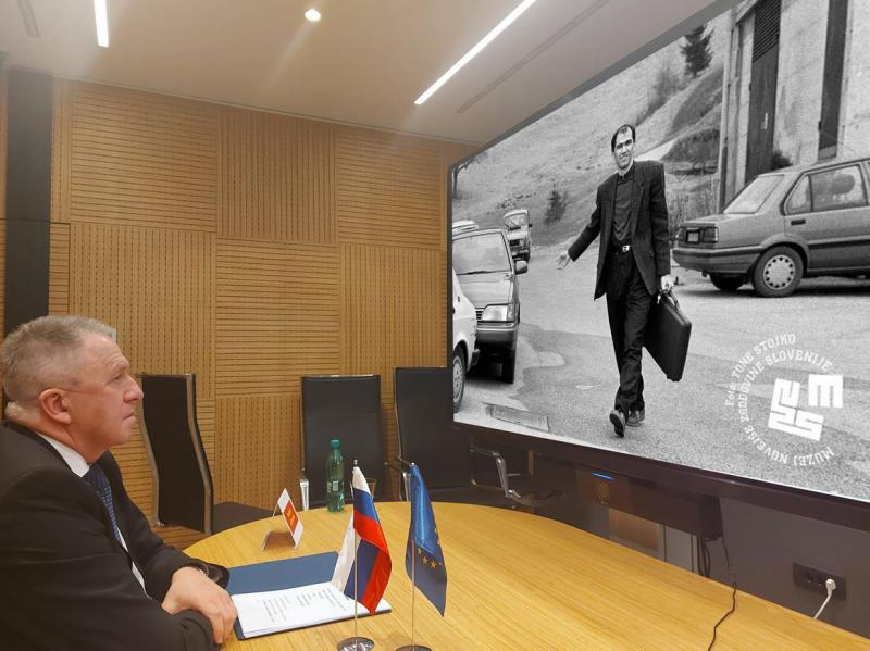 »Ej, SMC-jevci in Desus-ovci, kje skrivate svoje SDS izkaznice?«