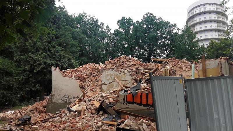 Več mrtvih v zrušenju hiše na Poljskem