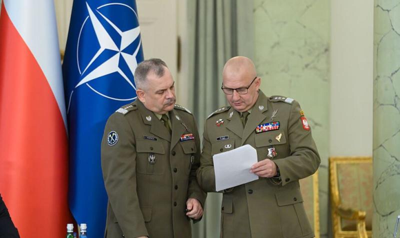 Lažna zastava in »Vzhodna straža« Nata: Poljska priznala, da njen zračni prostor ni bil kršen