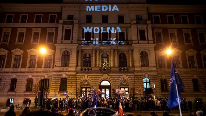 Protesti v Varšavi se nadaljujejo