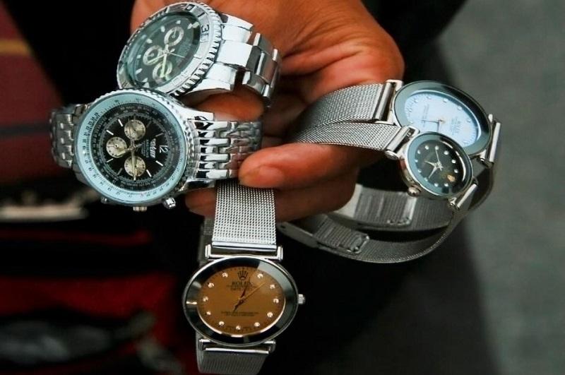 Europol zaprl več kot 1000 trgovin s ponarejenim blagom na družbenih omrežjih