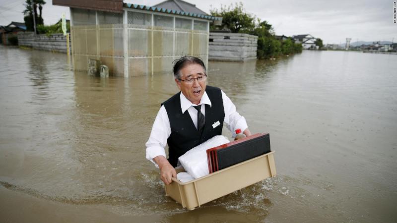Poplave na Japonskem terjale najmanj šest smrtnih žrtev