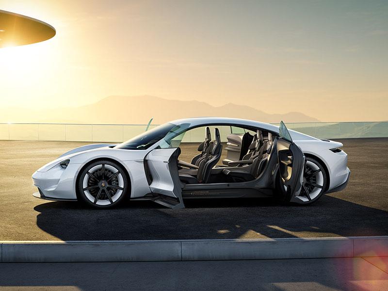 Porsche MISSION E: Nemci mislijo prekleto resno