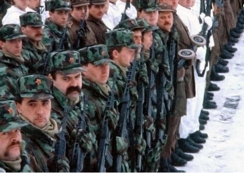 Novi list: »Na svoje prireditve za glavne govornike vabijo kriminalce, zdaj pa, kar ni zadnjič, grozijo z vojno«