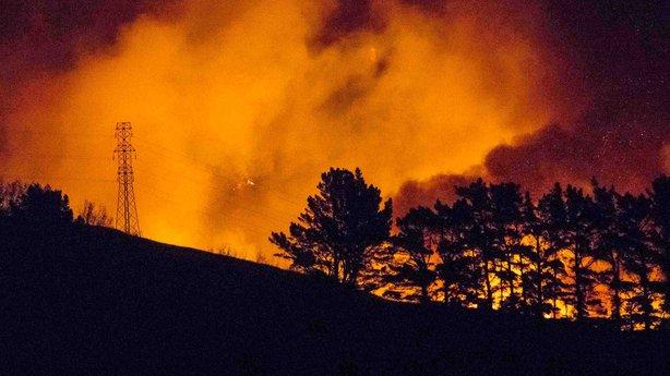 Na Portugalskem se še vedno borijo proti hudemu gozdnem požaru