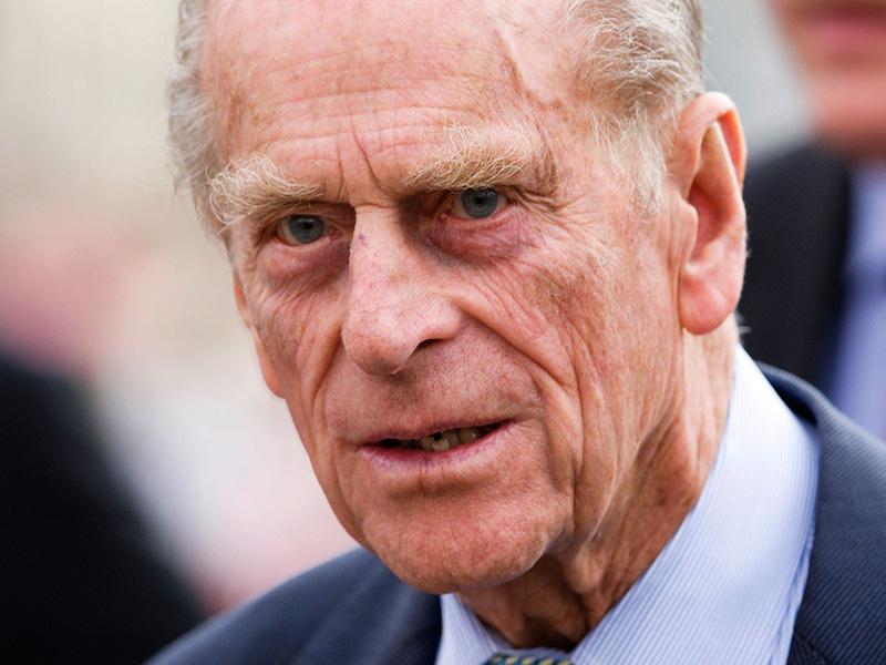 Princa Philipa sprejeli v londonsko bolnišnico