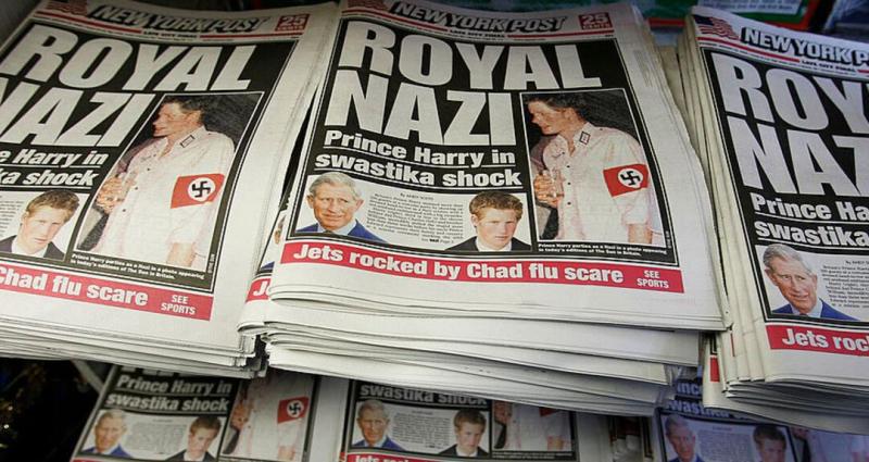 Če lahko princ, lahko tudi midva: Častnika iz prestižnega polka britanske vojske v nacističnih uniformah
