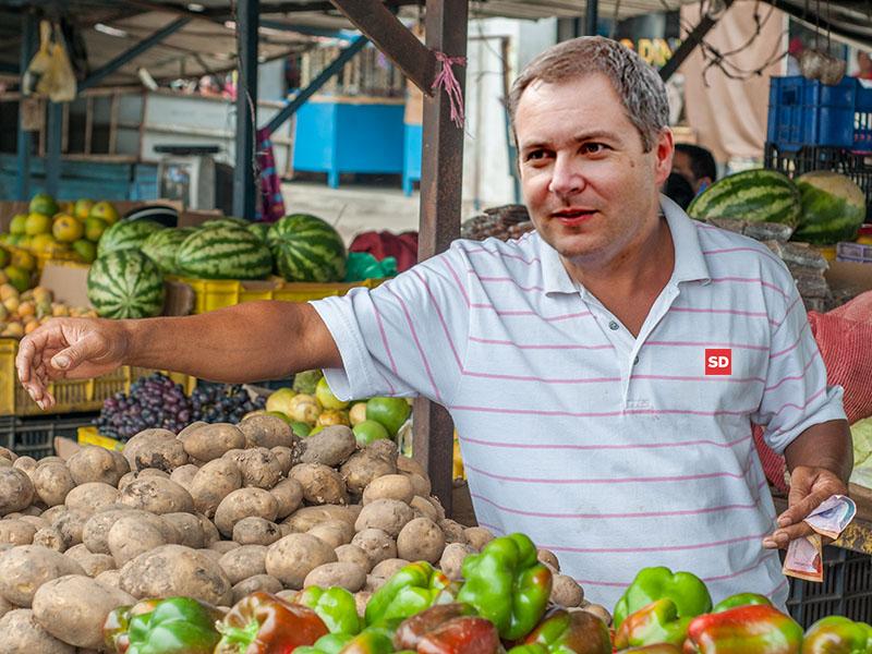 Promocija slovenske hrane ali promocija stranke?