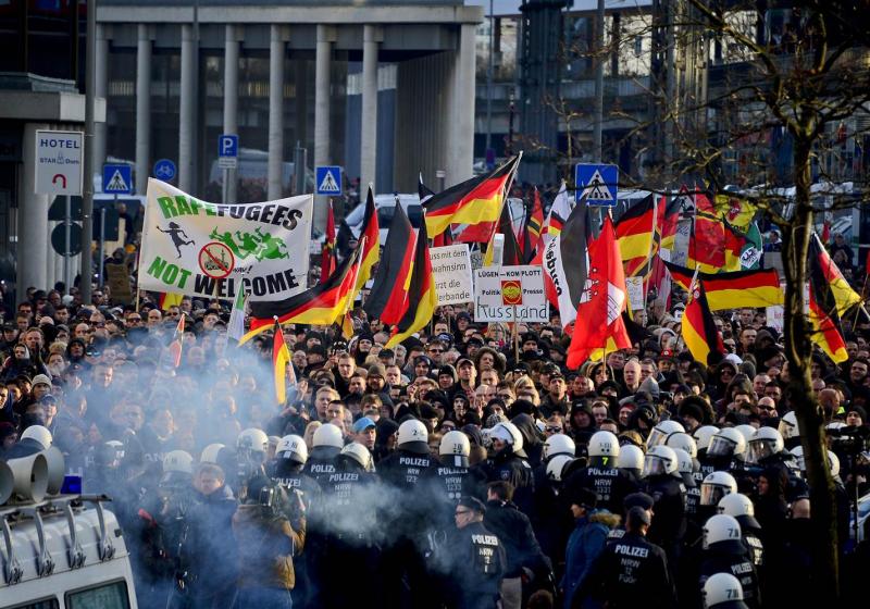 Policija v Kölnu za silvestrovo prepovedala demonstracije desnice