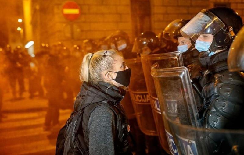 »Ni važno, kdo glasuje, važno je, da se da izvoljene poceni kupit«