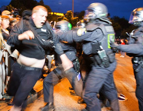 V Nemčiji začeli soditi udeležencu protestov v Hamburgu