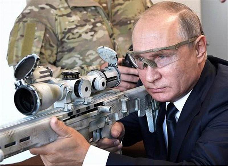 Nujnost »obrambnega napada«: Putin z le enim vprašanjem razkril zgrešenost stereotipov o »ruski agresiji na Ukrajino«