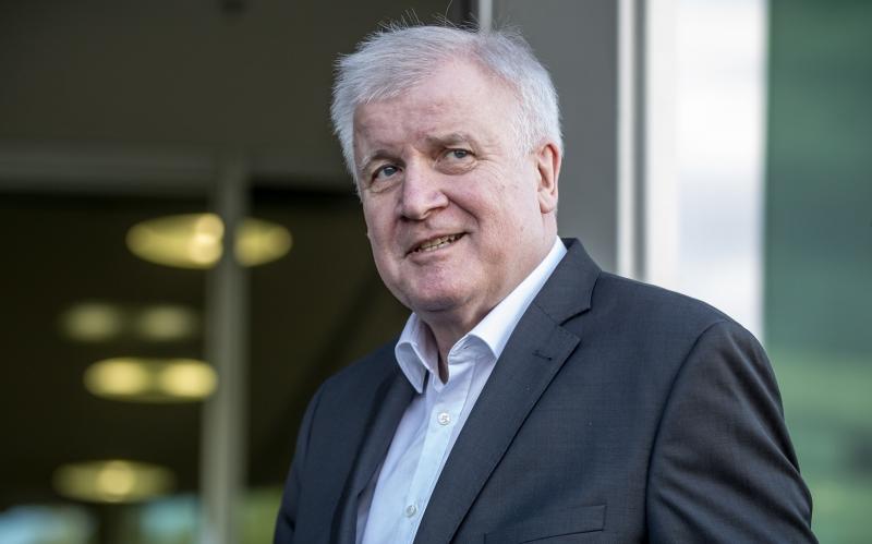 Seehofer bo predstavil veliki načrt za ureditev migracij
