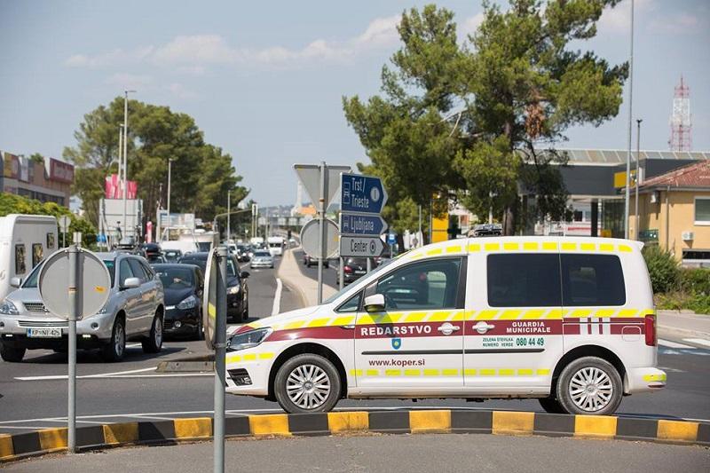 Koprski redarji z akcijo nad zapuščena vozila