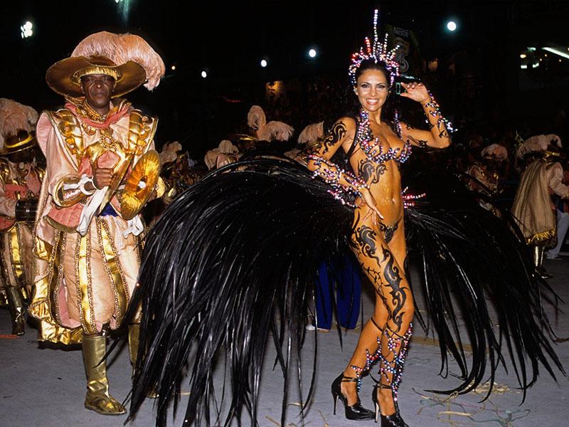 V Rio de Janeiru začetek pustnega karnevala