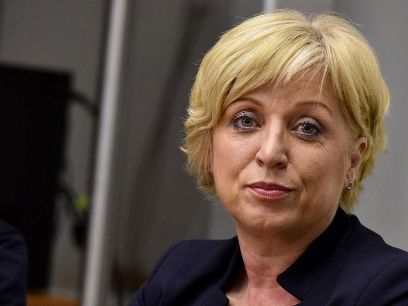 Romana Tomc na čelu države vidi državnika z veliko začetnico