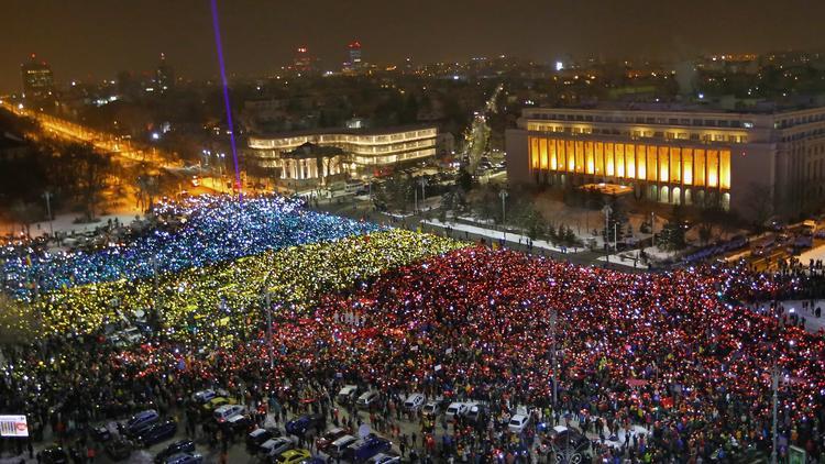 V Romuniji se nadaljujejo protesti proti vladi