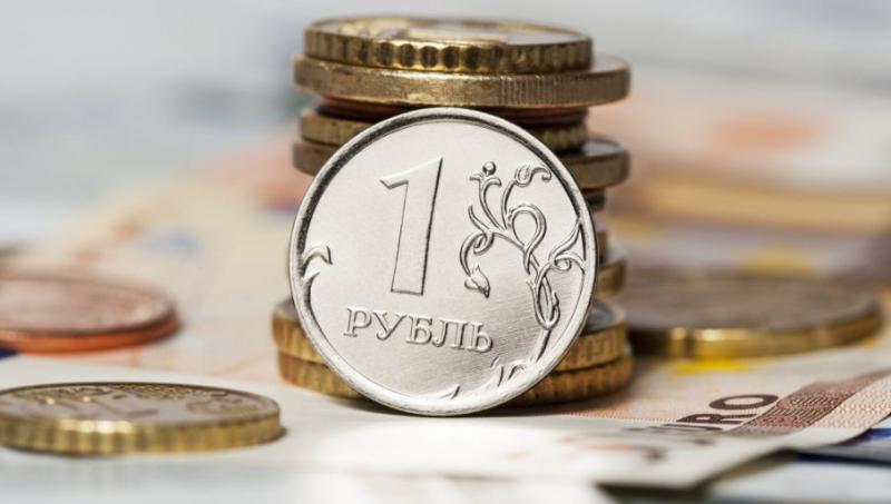 Bloomberg: Rubelj po stopnji krepitve postal najboljša valuta na svetu!