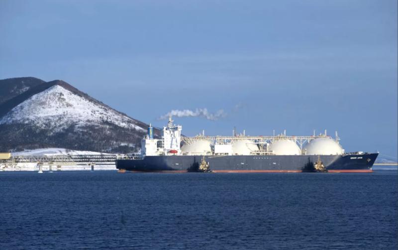 Ruski tanker »Anatolij Kolodkin« kljub ameriški blokadi prispel na Kubo s 100 tisoč tonami nafte