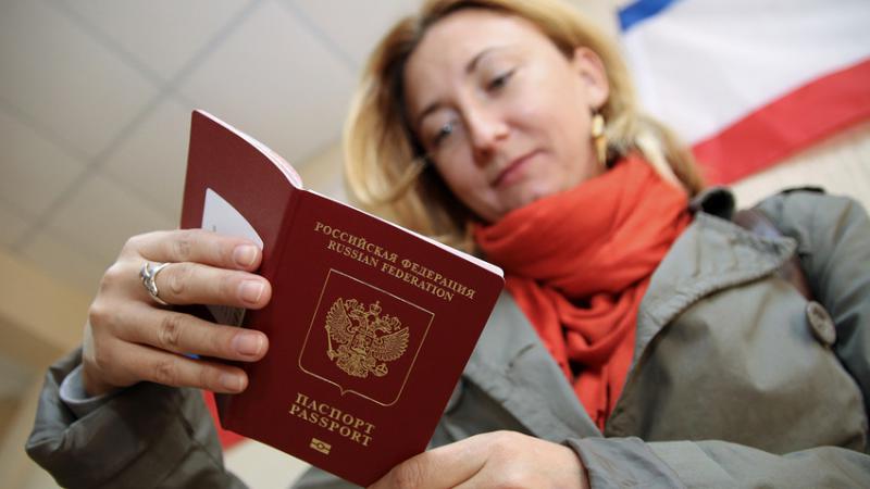 Zmaga koalicije voljnih: EU požiga vse mostove z Rusijo, ki obljublja povračilne ukrepe zaradi uvedbe vizumov za EU
