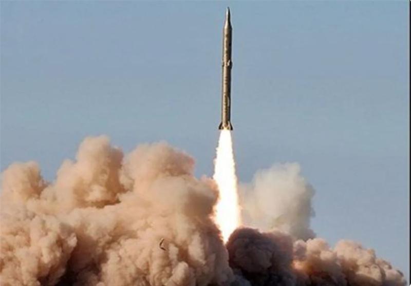 Iran prvič izstrelil dvostopenjsko ultratežko balistično raketo