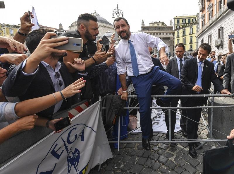 Italijansko notranje ministrstvo ukazalo preseliti vse priseljence iz Riaceja