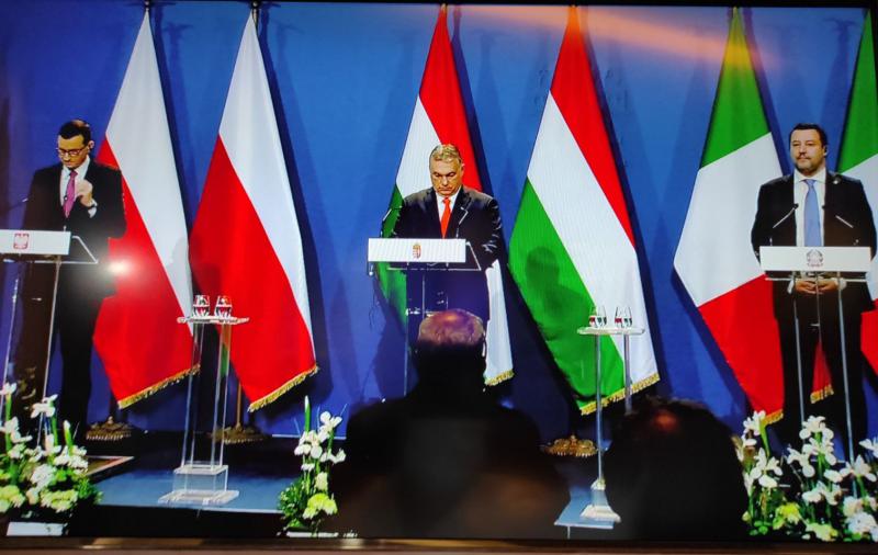 Viktor Orbán napovedal »ne cenzuri« na tiskovni konferenci, na kateri so bila vsa vprašanja - prepovedana!