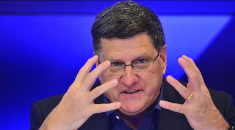 Ameriško zunanje ministrstvo v boj proti »ruskim propagandistom«: ZDA zasegle potni list Scotta Ritterja