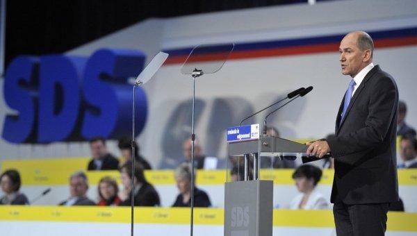 Janša na kongresu v Mariboru po še en mandat predsednika SDS